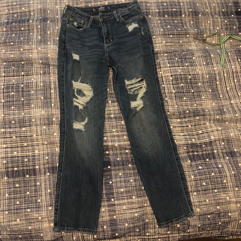 Hollister mom jeans!